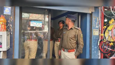 एटीएम से 67 हजार की फर्जी निकासी, पीड़ित ने थाना में दिया आवेदन
