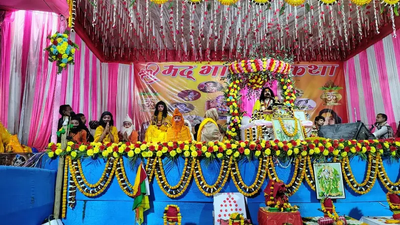 भगवान श्रीकृष्ण की बाल लीलाओं का भावपूर्ण किया वर्णन