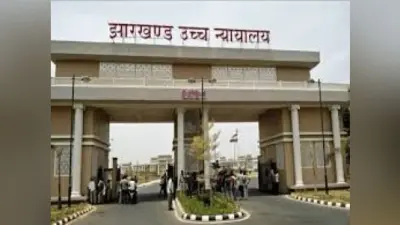 पत्नी को नौकरी छोड़ने के लिए मजबूर नहीं कर सकते : हाइकोर्ट