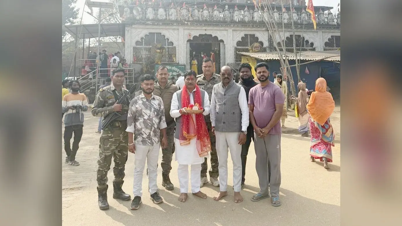 दिऊड़ी मंदिर पहुंचे कांके विधायक सुरेश बैठा