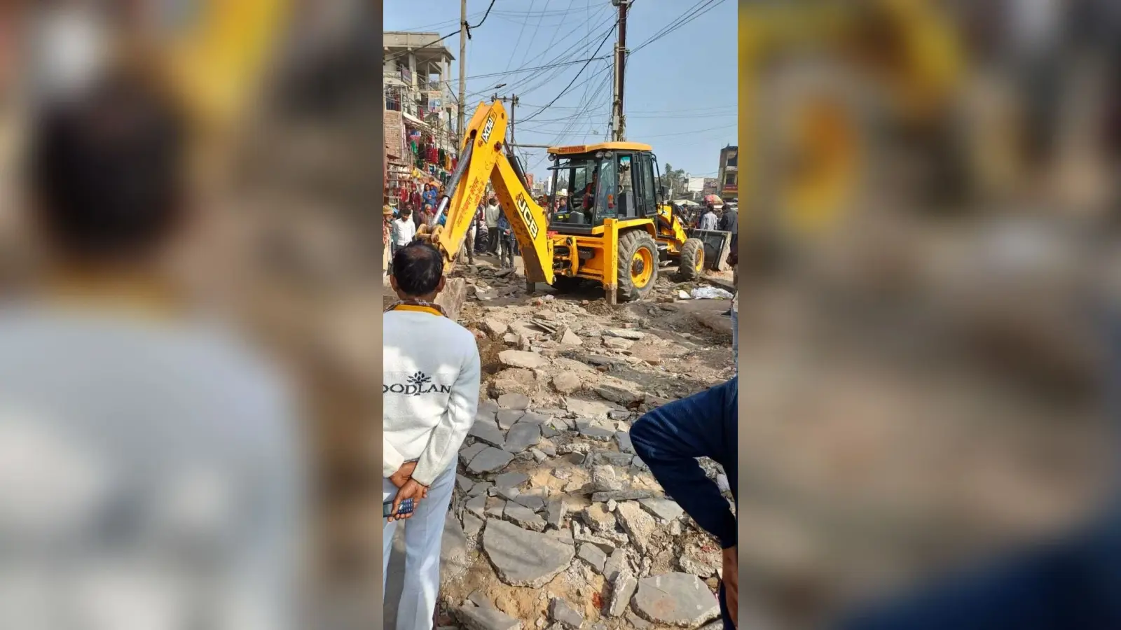 दूसरे दिन भी चला अतिक्रमण हटाओ अभियान, धीमी गति पर उठे सवाल