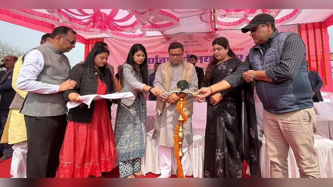 विधायक और डीएम ने जिले को विकास के शिखर पर पहुंचाने का लिया संकल्प