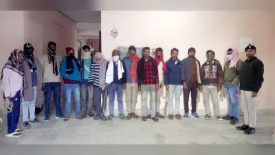 अलग-अलग जगहों से तीन तस्कर व 11 शराबी गिरफ्तार