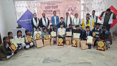 चित्रकला, मूर्तिकला, क्राफ्ट व फोटोग्राफी प्रदर्शनी में अव्वल प्रतिभागी सम्मानित