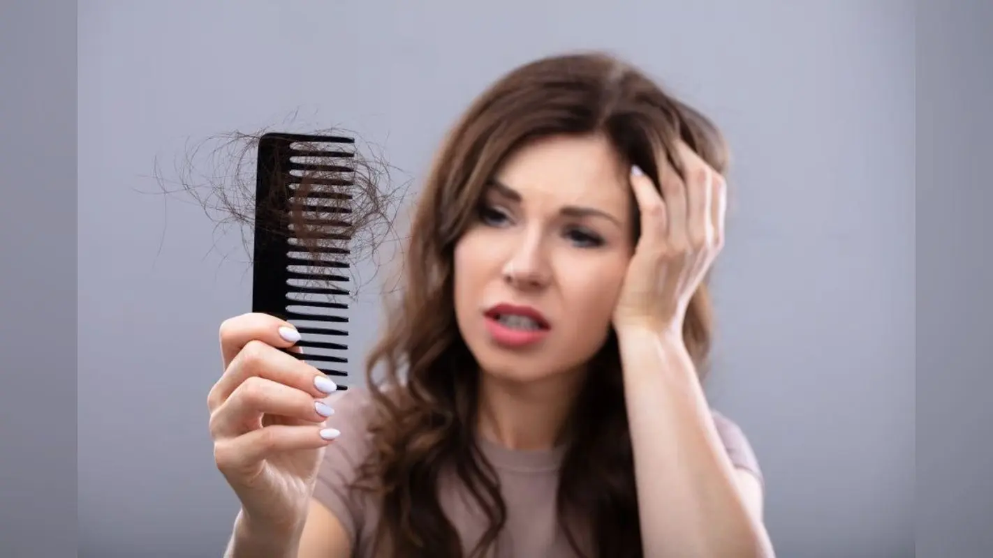 Hair Care Guide: हेयर फॉल, रूखे बाल और डैंड्रफ, यहां जानें बालों की 4 सबसे बड़ी समस्याओं का आसान देसी समाधान