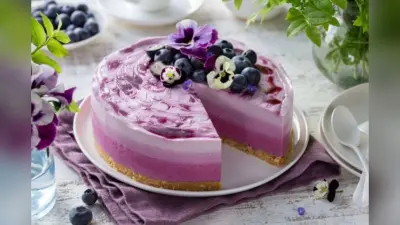 Blueberry Cake Recipe: घर पर इस सिंपल रेसिपी से बनाएं स्वाद में लाजवाब ब्लूबेरी केक, जानें इसकी आसान रेसिपी
