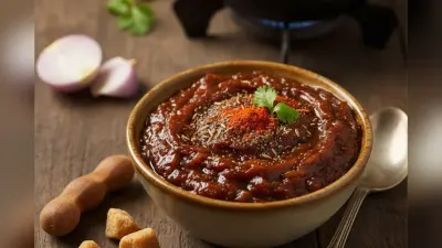 Imli Pyaz Ki Chutney: खाने के साथ चाहिए कुछ अलग, ट्राई करें चटपटी इमली प्याज की चटनी
