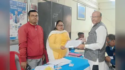 Saraikela: नगर पंचायत अध्यक्ष के लिए 3 और आदित्यपुर नगर निगम के दो नामांकन पत्रों की हुई बिक्री