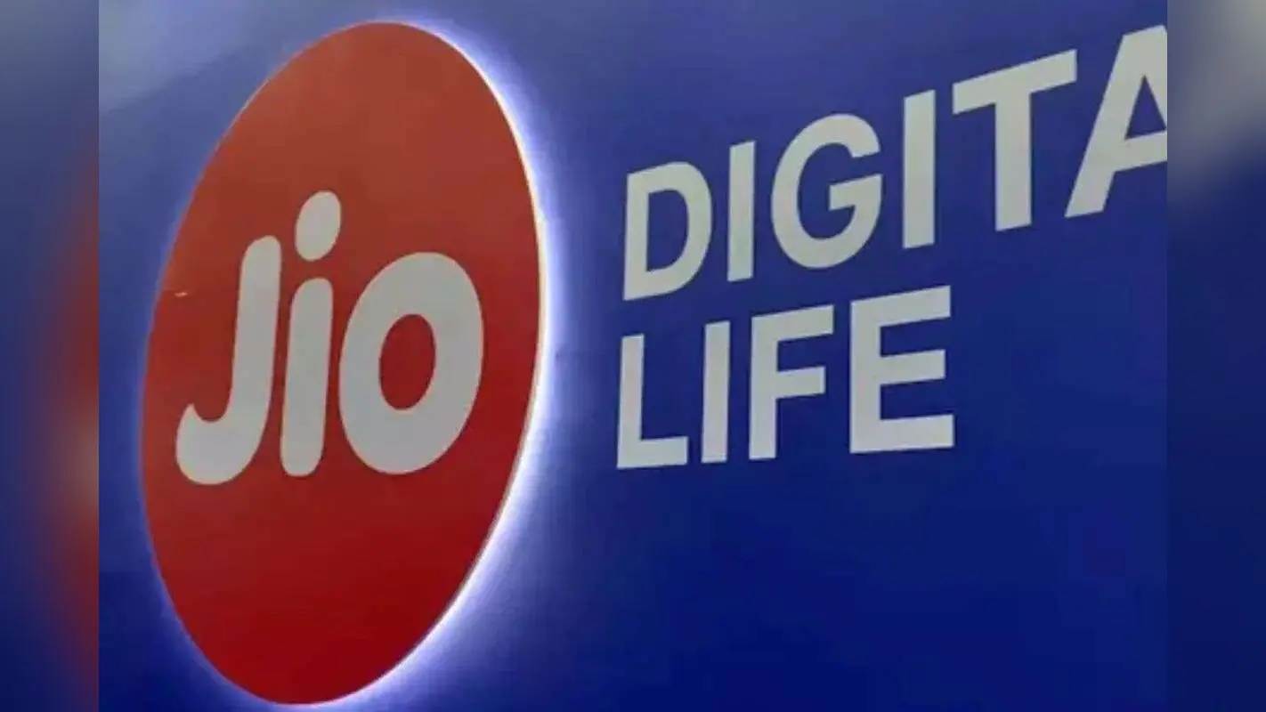 ये है Jio का सबसे दमदार प्लान: सालभर डेटा, कॉलिंग और ₹35,000 का गिफ्ट