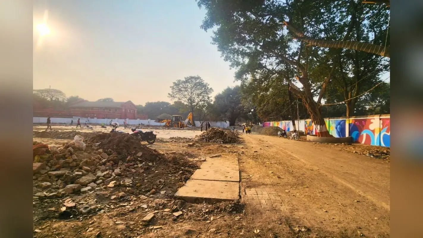 Patna News: राजधानी की खटाल गली अतिक्रमण मुक्त, 36 हजार वर्ग फुट जगह खाली; बनेगा वेंडिंग जोन और ‘द ताज स्ट्रीट’