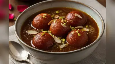 Kheer Mohan Recipe: घर पर बनाएं बाजार जैसा खीर मोहन, स्वाद ऐसा कि सब पूछेंगे रेसिपी