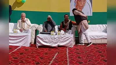 Bihar Politics: तेज प्रताप यादव के दही-चूड़ा भोज में पहुंचे लालू प्रसाद, नहीं दिखे तेजस्वी और राबड़ी देवी