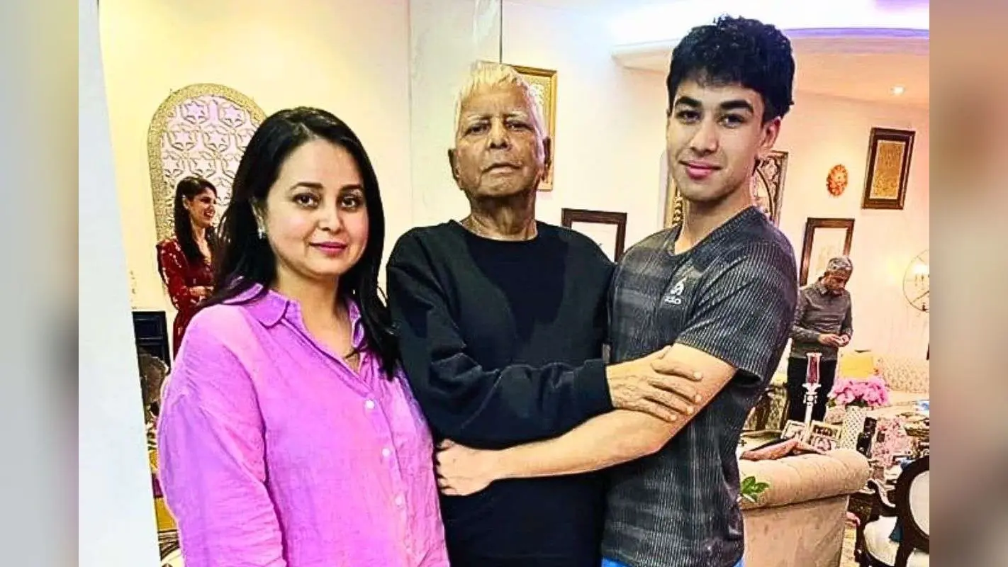 Lalu Family: लालू के नाती भारत में नहीं इस देश में लेंगे मिलिट्री की ट्रेनिंग, जानिए दो साल में क्या-क्या सिखाया जाता है