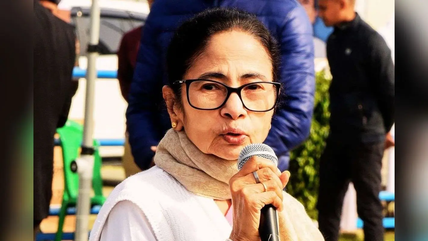 बंगाल चुनाव 2026 से पहले ममता बनर्जी का ECI पर बड़ा आरोप, SIR में BJP आईटी सेल के ऐप का हो रहा इस्तेमाल