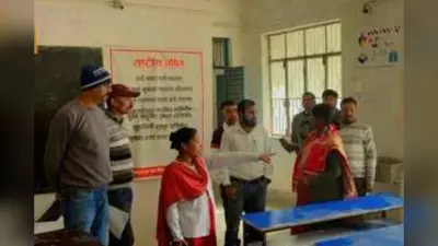 लातेहार में BDO का निरीक्षण: बदहाल स्कूल देख अधिकारी का चढ़ा पारा, कहा- ‘परीक्षार्थी परीक्षा देंगे या धूल फांकेंगे?’
