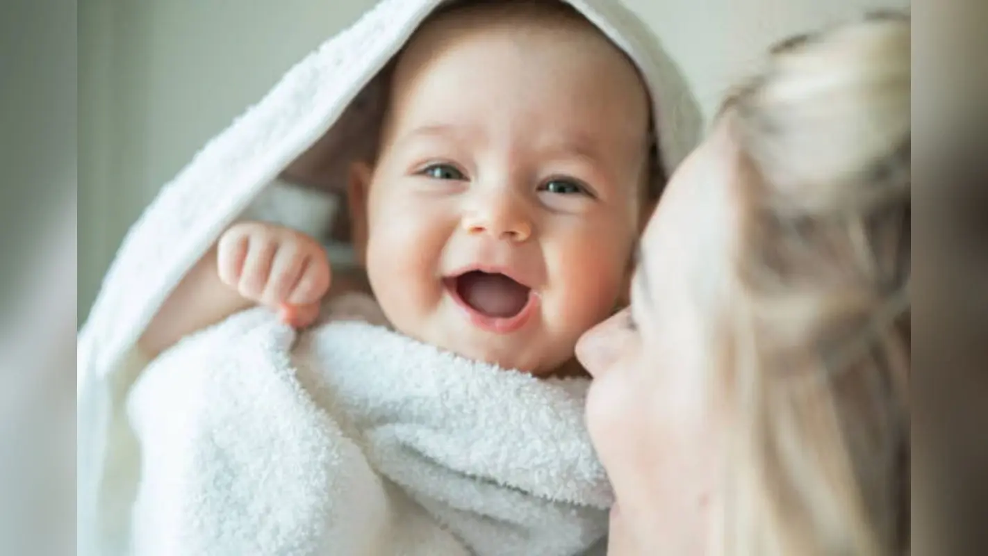 Modern Baby Names 2026: दिल को छू जाने वाले बच्चों के मॉडर्न नामों की लिस्ट