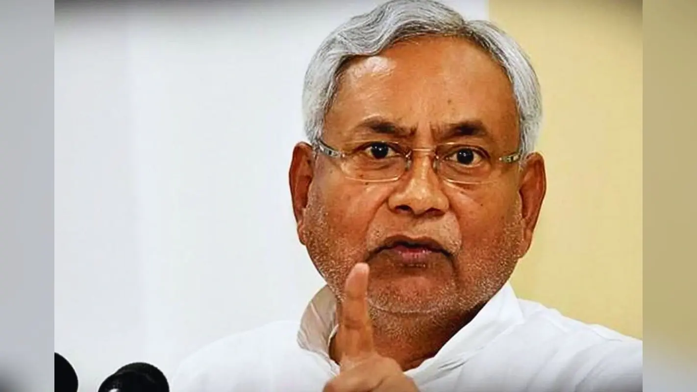 रील बनाने वाले सरकारी कर्मचारी हो जाएं सावधान, बिहार सरकार करेगी अब बड़ी कार्रवाई