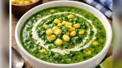 Palak Corn Soup Recipe: सर्दियों में ट्राई करें पालक और कॉर्न से बनी सूप, पीने के बाद आ जाएगा मजा