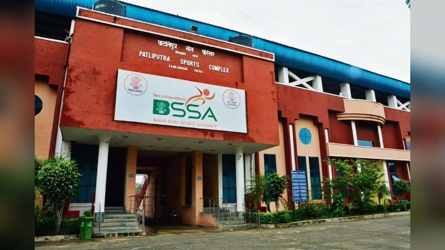 Bihar News: नये लुक में चमकेगा पाटलिपुत्र स्पोर्ट्स कॉम्प्लेक्स, विश्वस्तरीय रूफिंग से लेकर सिंथेटिक ट्रैक तक होगा बड़ा बदलाव