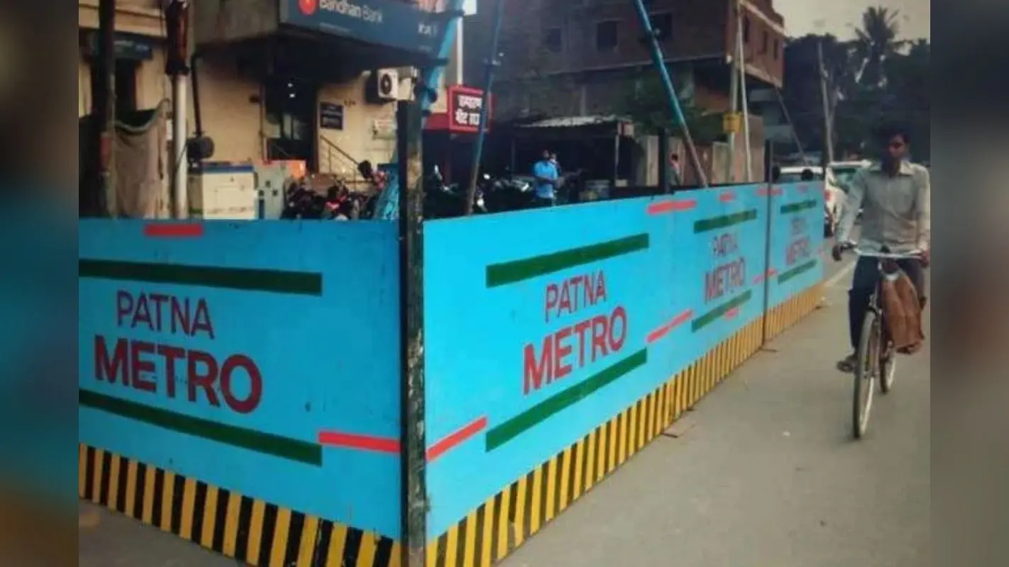 Patna Metro: पटना जंक्शन पर उतरते ही मिलेगी मेट्रो! गोलंबर पर खुदाई शुरू, स्टेशन के पास होंगे 2 एंट्री गेट, बदल जाएगा पूरा रूट मैप