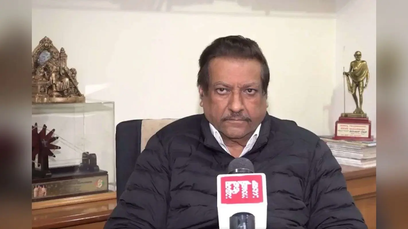Prithviraj Chavan: पीएम मोदी पर पृथ्वीराज चव्हाण ने दिया विवादित बयान, बाद में देने लगे सफाई