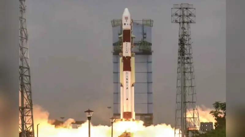 PSLV-C62 : तीसरे चरण में अड़चन, पीएसएलवी-सी62 रॉकेट उड़ान के रास्ते से भटका