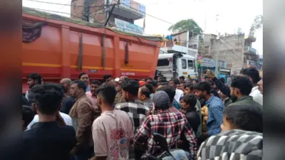 Garhwa: रंका में अतिक्रमण हटाने का विरोध, आक्रोशित ग्रामिणों ने 1 घंटे NH को किया जाम