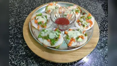 Mini Cheese Uttapam Recipe: घर पर ऐसे बनाएं रेस्टोरेंट जैसा मिनी चीज उत्तपम, उंगलियां चाटते रह जाएंगे बच्चे