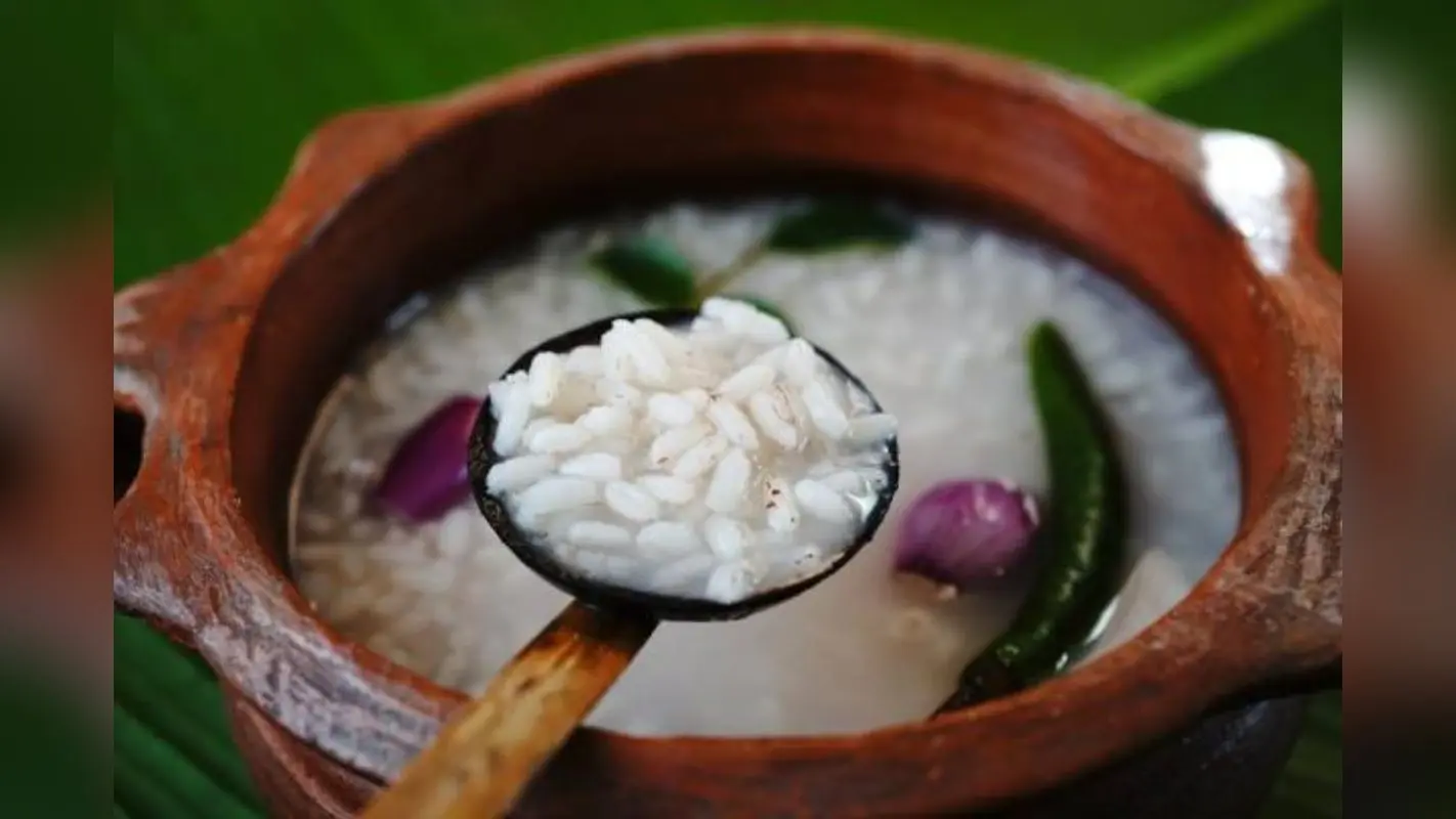 Rice Soup Benefits: डाइट में शामिल करें सेहत से भरपूर राइस सूप, जानें इसके फायदे
