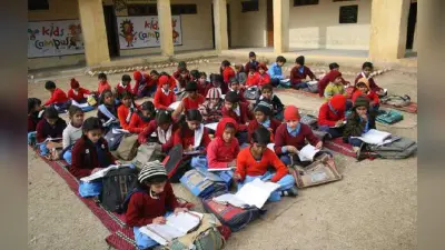 बंगाल में म्युनिसिपल स्कूल के शिक्षकों को चार माह से नहीं मिला है वेतन, दाने-दाने को मोहताज हुए कर्मचारी