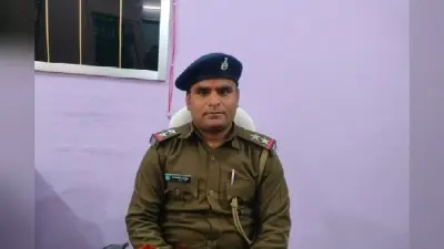 Gumla News: ज्वाइन करते ही रुपया हसोतने लगे बड़ा बाबू, पकड़े गए रंगेहाथ