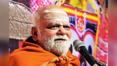 गंगासागर में शंकराचार्य निश्चलानंद : हिंदू सुरक्षित रहेंगे, तभी विश्व बचेगा, बांग्लादेश हिंसा पर भारत के मुसलमानों की चुप्पी पर उठाये सवाल