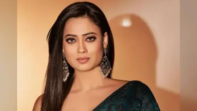 Shweta Tiwari ने फॉलो किया “जीरो सिविक सेंस” ट्रेंड, दोस्तों संग शेयर किया वीडियो