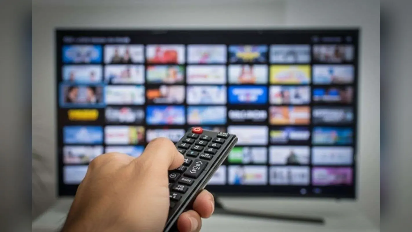 नया Smart TV तो ले लिया लेकिन पिक्चर क्वालिटी अभी भी आ रही फीकी? इन 5 सेटिंग्स से खुद कर लें फिक्स