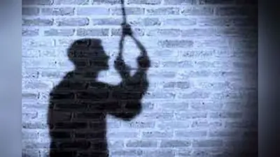 Bihar News: बिहार में दिल झकझोर देने वाली घटना, बेटे ने लगाई फांसी, लाश से लिपटकर रोते-बिलखते मां ने भी तोड़ा दम