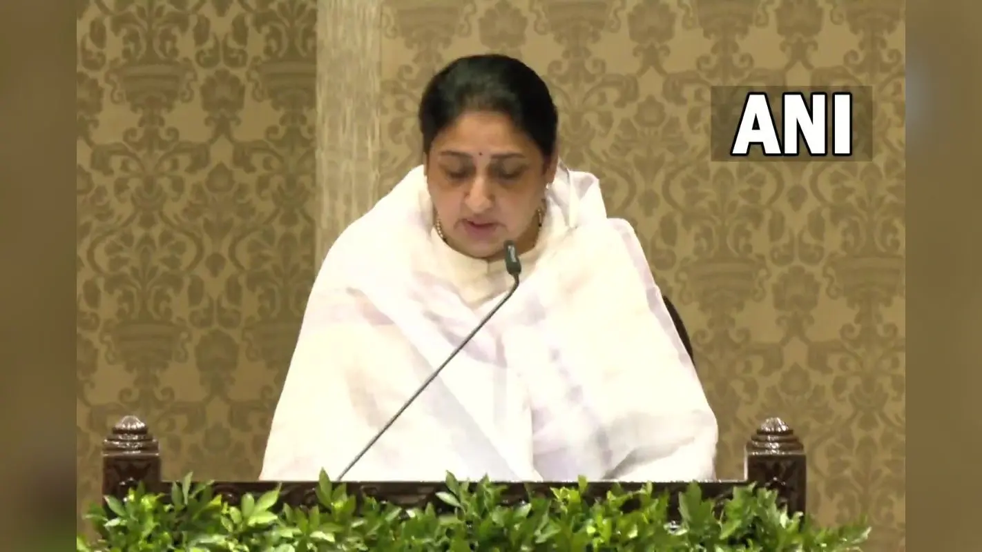 सुनेत्रा पवार बनीं महाराष्ट्र की पहली महिला डिप्टी सीएम, पीएम मोदी ने दी शुभकामनाएं