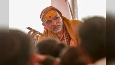 ‘माफी मांगने के बदले आधी रात को दे रहे नोटिस…’ स्वामी अविमुक्तेश्वरानंद विवाद पर भड़की कांग्रेस