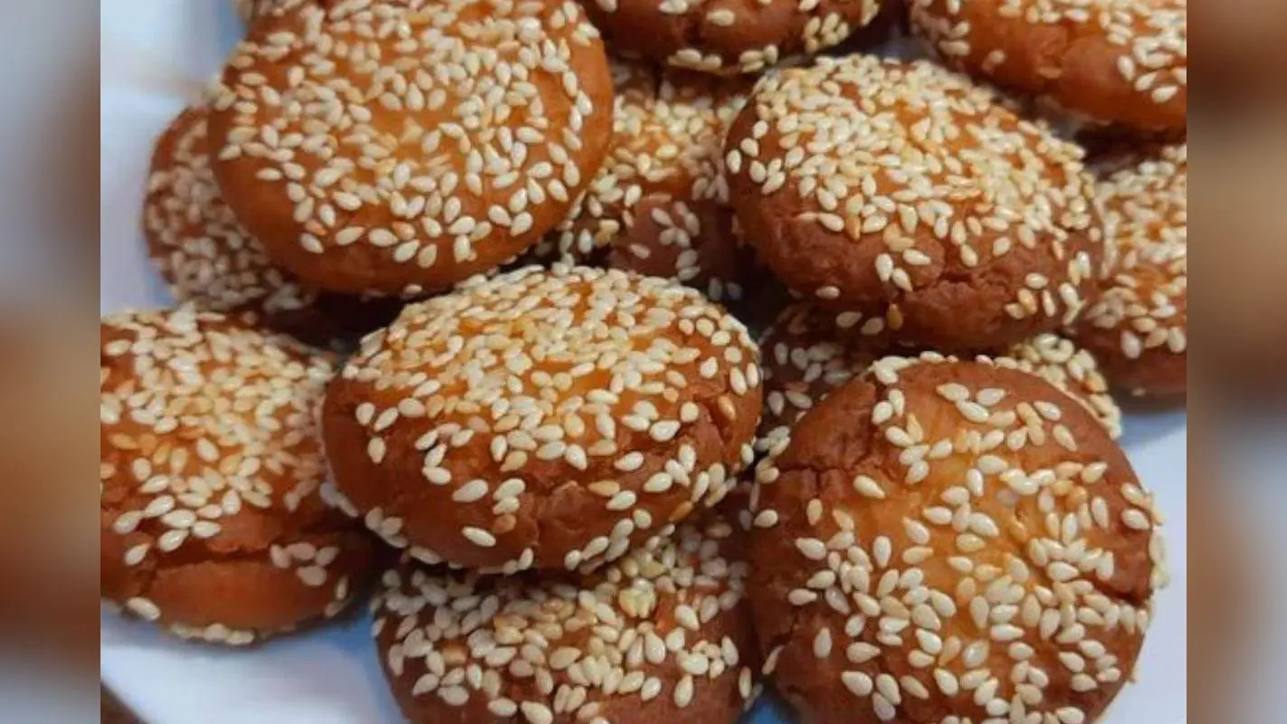 Til Anarsa Recipe: मकर संक्रांति 2026 स्पेशल तिल अनारसा की पारंपरिक रेसिपी जो मिठास से भर दे त्योहार