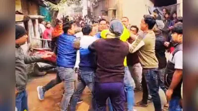 भांगड़ में तृणमूल के पूर्व विधायक आराबुल के बेटे की कार पर हमला, लगे ‘गद्दार’ के नारे, पुलिसकर्मियों से धक्का-मुक्की