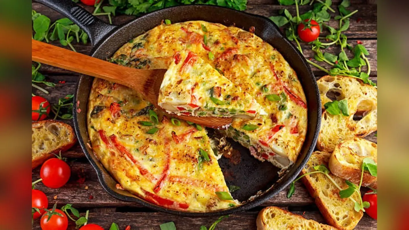 Tomato Omelette Recipe: ब्रेकफास्ट में बनाएं टोमैटो ऑमलेट, बच्चों को खूब आएगा पसंद