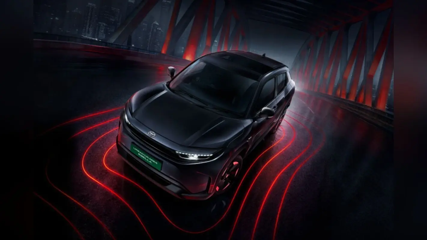 Toyota Ebella EV भारत में लॉन्च, मिलेगी फुल चार्ज में 543KM रेंज, 7 एयरबैग और ADAS की सेफ्टी