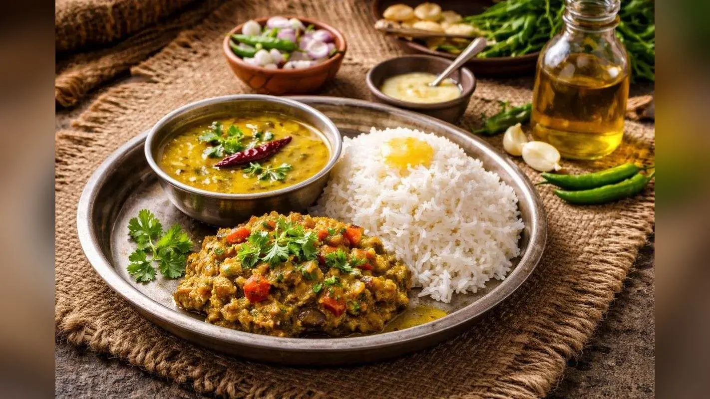 Village Style Dal Bhat Chokha Recipe: बिना ताम-झाम के पाएं गांव जैसा स्वाद, नोट कर लीजिए देसी दाल,भात, चोखा की रेसिपी