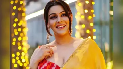 Yamini Malhotra Look: बिग बॉस फेम यामिनी मल्होत्रा की अदाओं ने लूटा फैंस का दिल, सूट-सलवार में कातिलाना अंदाज वायरल