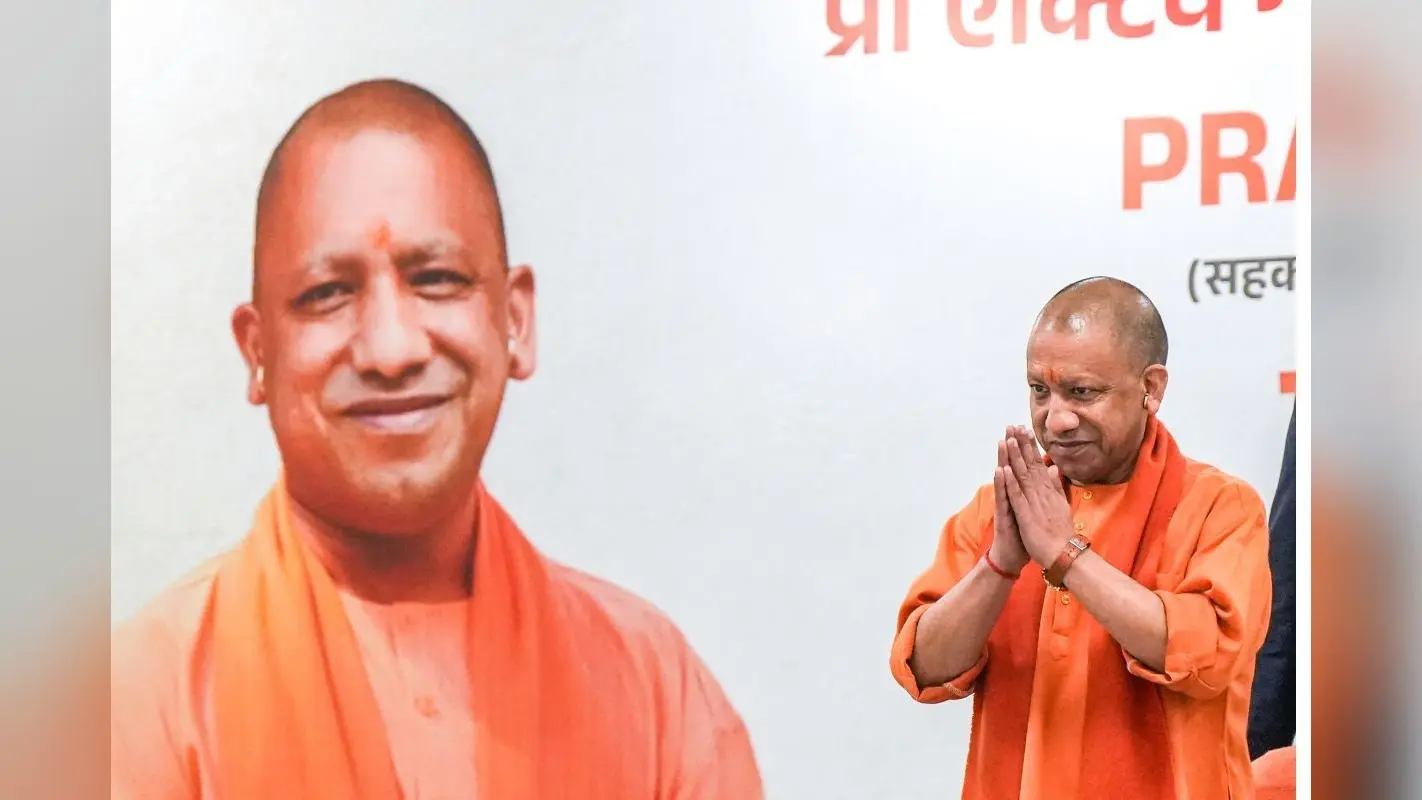 काशी को बदनाम करने की हो रही साजिश…मूर्तियां तोड़े जाने के आरोप पर भड़के सीएम योगी