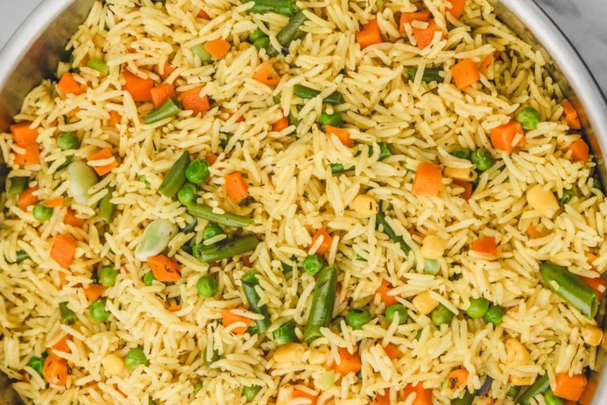 रेस्टोरेंट स्टाइल फ्रेंच बीन्स फ्राइड राइस बनाने की आसान रेसिपी (French Beans Fried Rice Recipe)