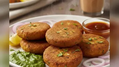 चाय के साथ चाहिए टेस्टी स्नैक्स, तो बनाएं आलू पनीर टिक्की