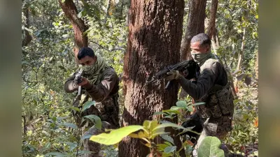 एंटी-नक्सल ऑपरेशन : अबूझमाड़ में तीन नक्सली ढेर, दुर्गम इलाके से बाहर लाया गया शव