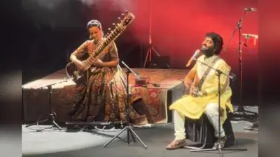 रिटायरमेंट के बाद पहले लाइव शो में दिखे अरिजीत सिंह, अनुष्का शंकर संग स्टेज पर बिखेरा जादू