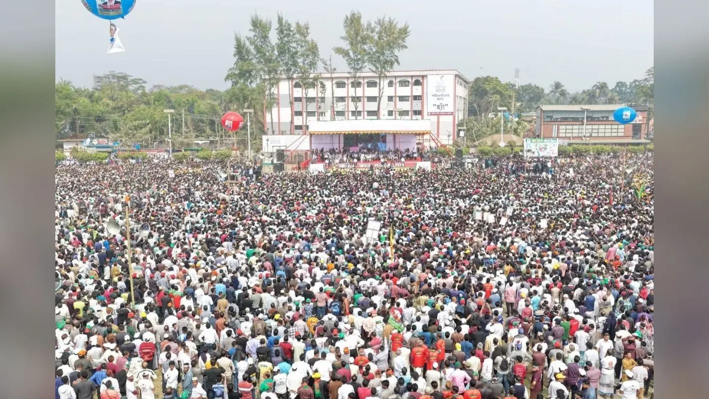 ढाका की सड़कों पर क्यों लगे हैं ‘ब्लैक एंड व्हाइट’ पोस्टर? बांग्लादेश में कल होंगे चुनाव