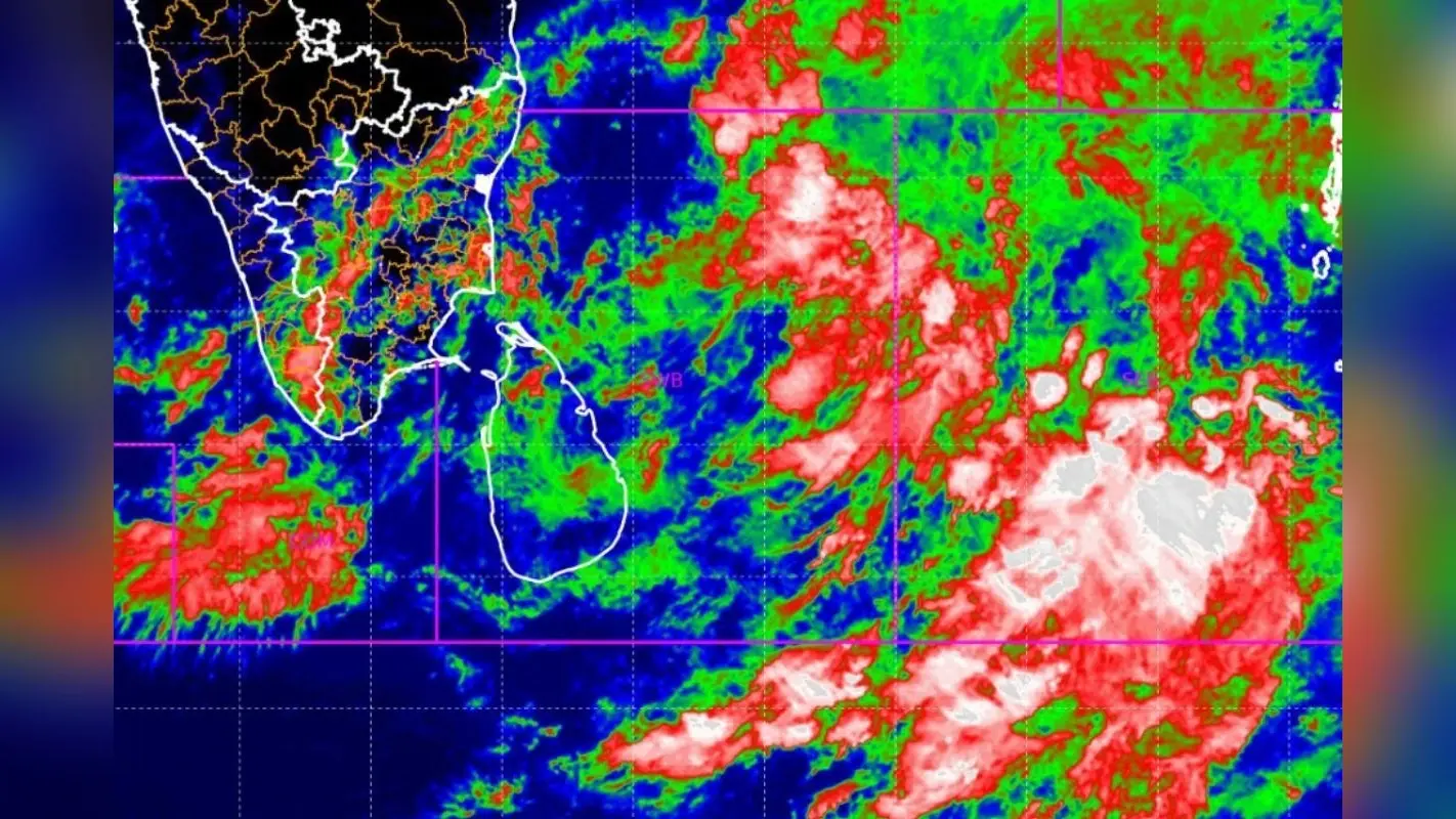 बंगाल के 8 जिलों में बारिश का अलर्ट, वज्रपात की भी चेतावनी